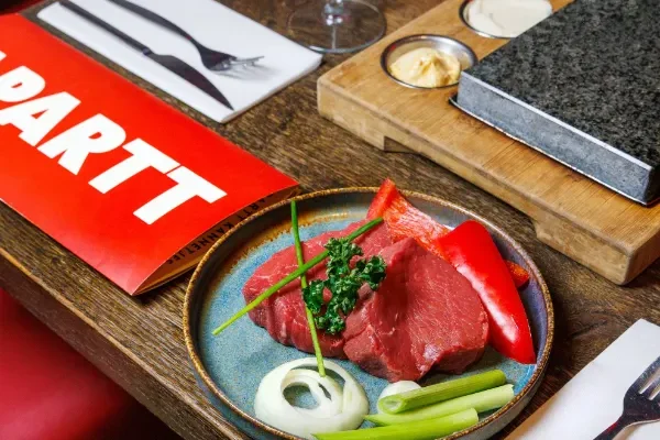 Deelnemer - Beleving - Rotterdam (M1R) - APARTT eten&drinken Proeverij van APARTT eten&drinken uit de Local Taste Beleving Rotterdam 2026-2027