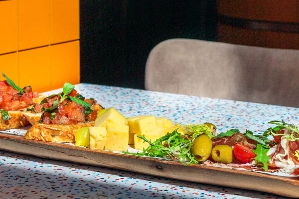 Deelnemer - Beleving - Tilburg (M2T) - Zjuu Brunch & Borrelbar Proeverij van Zjuu Brunch & Borrelbar uit de Local Taste Beleving Tilburg 2025-2026
